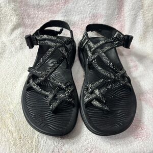 Chaco Black and Gray Strappy Sandals Women’s Sz 7